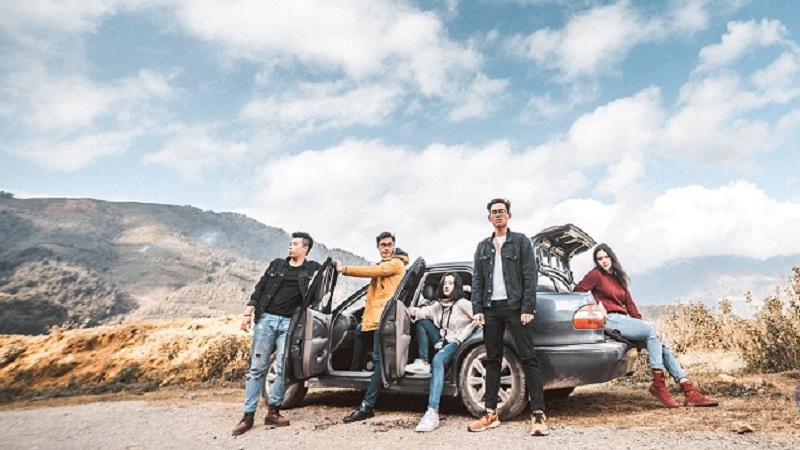 Cho thuê xe như TravelCar có cả hai dịch vụ: có lái và tự lái