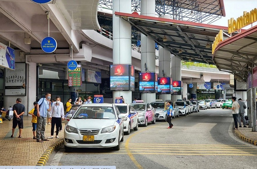 Thuê Xe Sân Bay Nội Bài: Có Nên Đặt Trước Không?