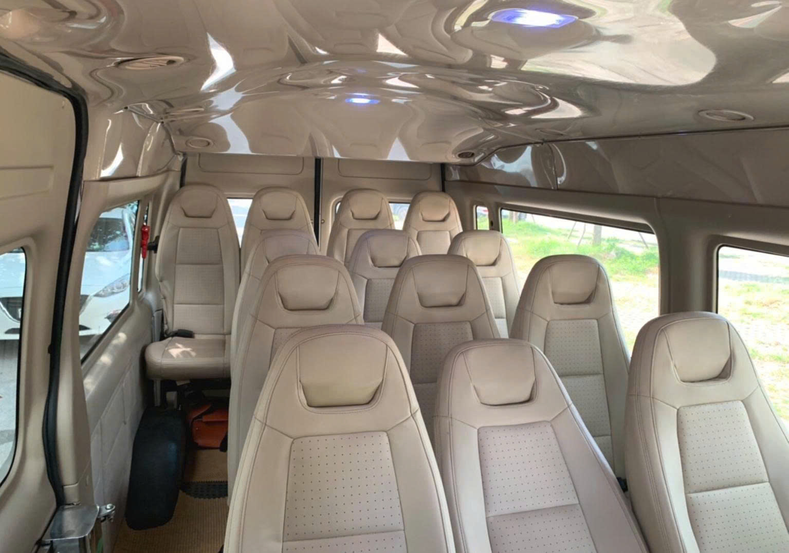 Ghế ngồi xe 16 chỗ Ford transit
