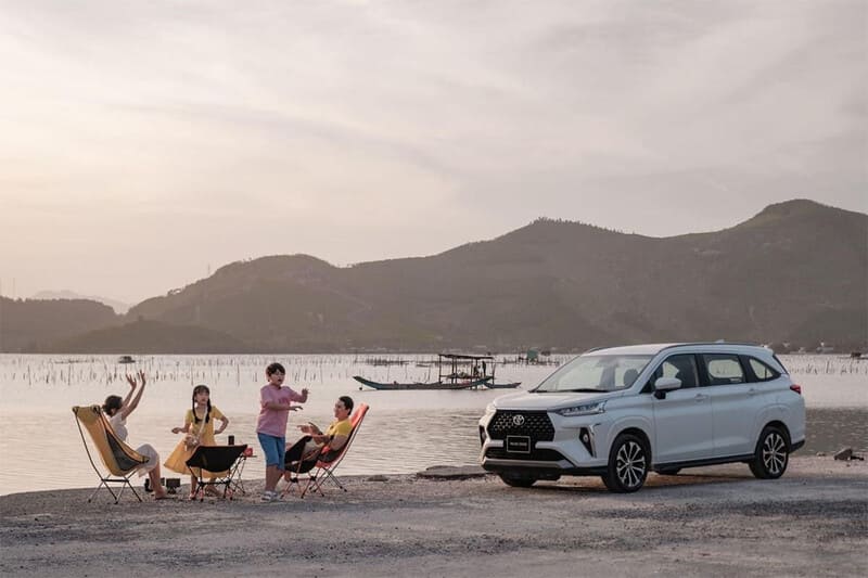 Thuê Xe Có Tài Xế Hay Tự Lái