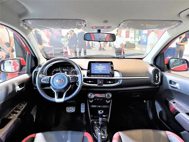 Mua Xe Cũ Chạy Dịch Vụ: Lựa Chọn Tiết Kiệm Hơn?