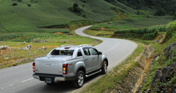 ô tô tự lái cho 4 người trong 2 ngày 1 đêm khoảng 5,5-7 triệu đồng