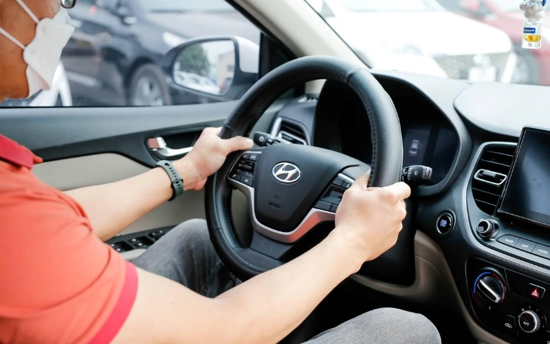 Xe Đưa Đón Học Sinh/Nhân Viên