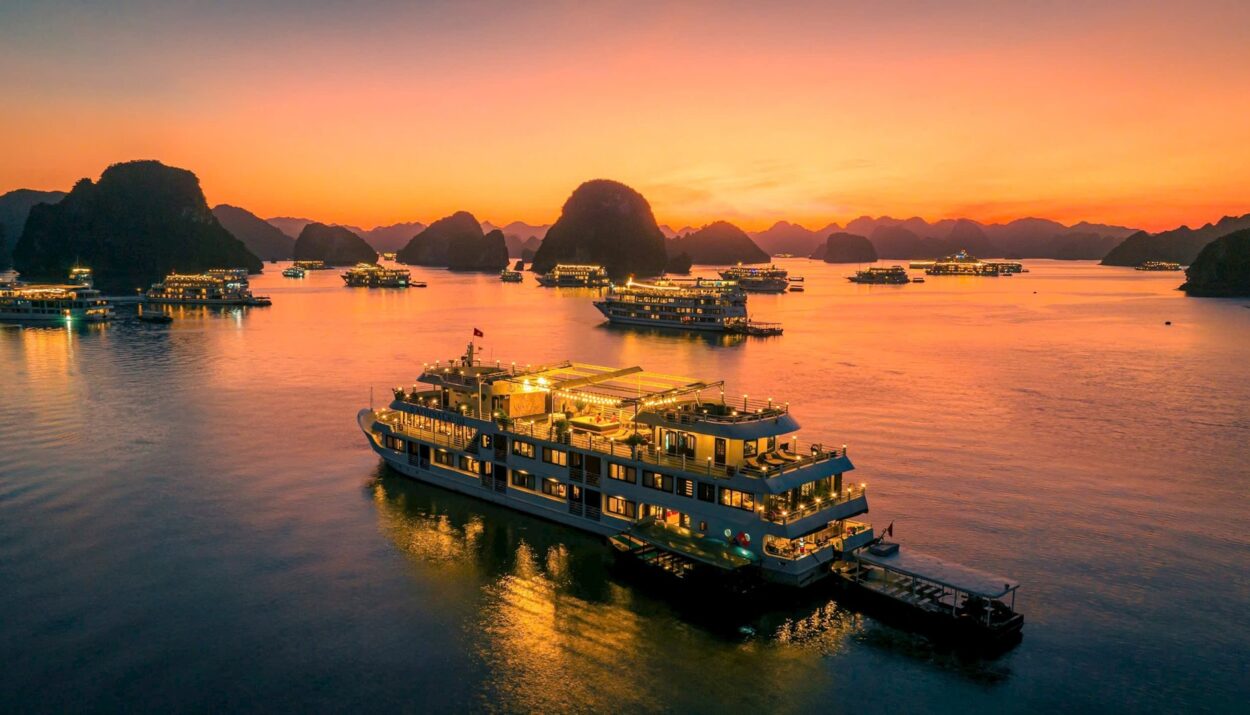 Hạ Long — 155km, xa hơn nhưng đi nhanh hơn nhiều tuyến gần hơn