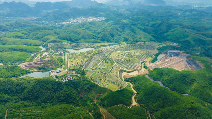 Công viên Tâm Linh Lạc Hồng Viên