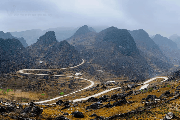 Đường lên Y Tý