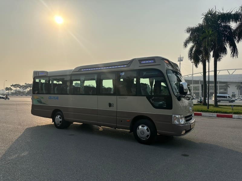 Xe 29 chỗ TRAVELCAR